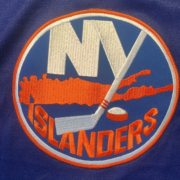 New York Islanders 1984-95 CCM Away Jersey - Picture 3 of 5
